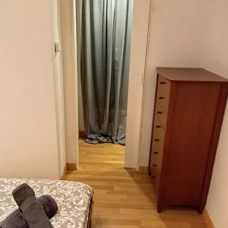Double Private In Center Metro L5-l1 Hostel